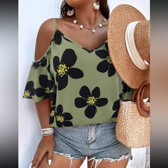 Plus boho hot pink floral print cold shoulder blouse - Picture 1 of 15